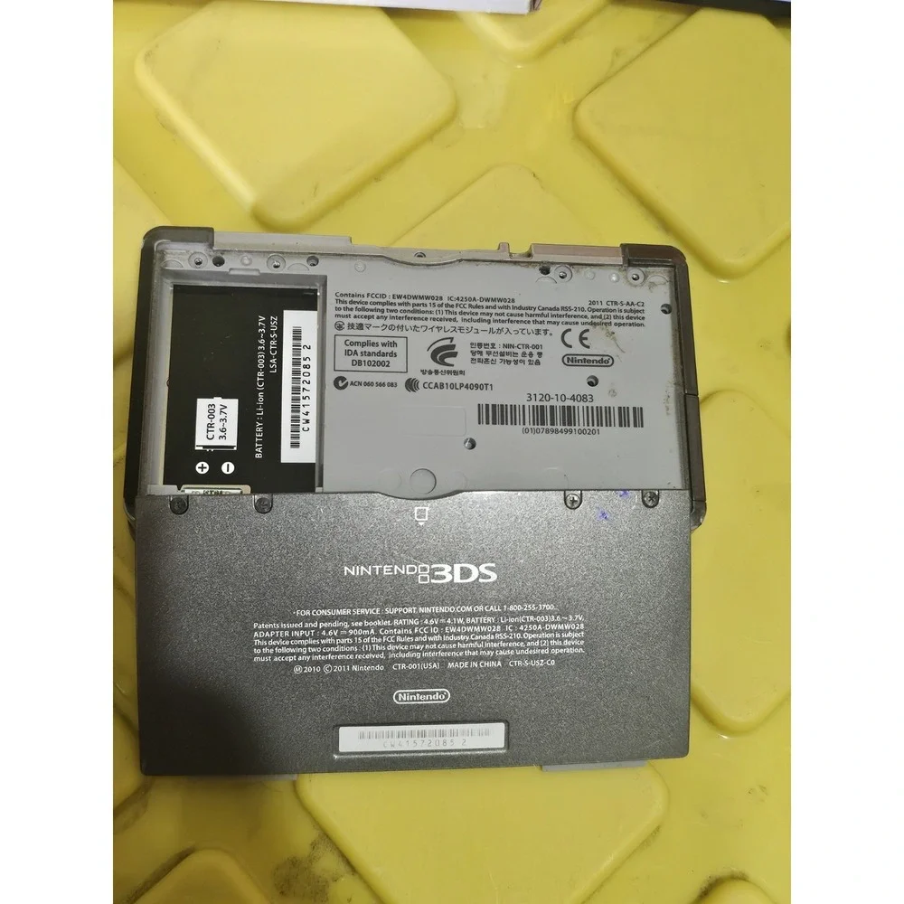 Nintendo 3DS Black No Battery And Pink DSi For Parts With Extra Shell & Buttons